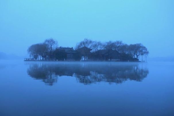 梦见人物类梦见死人_死人在梦里说话好不好_死人出现在梦里